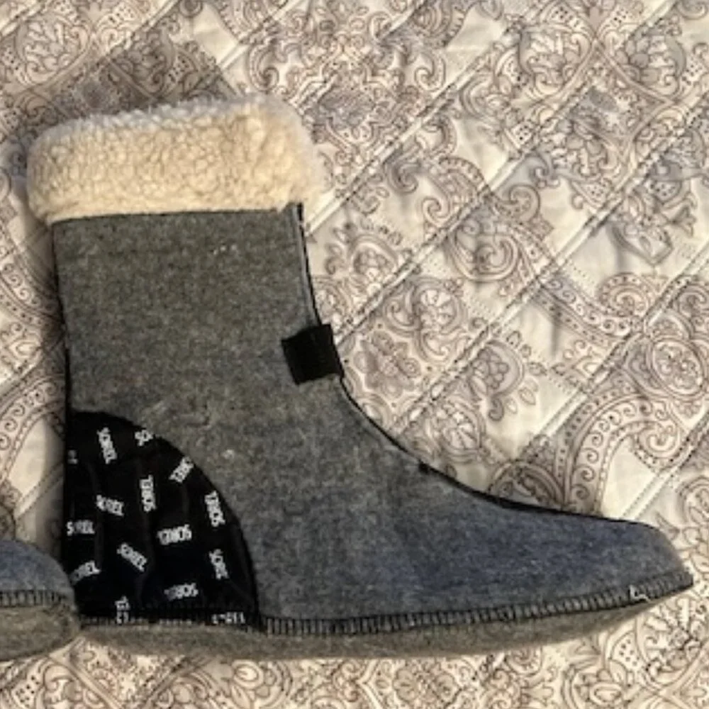 Sorel Winter Carnival Waterproof Boot (Women size 9.5) - Picture 11 of 15